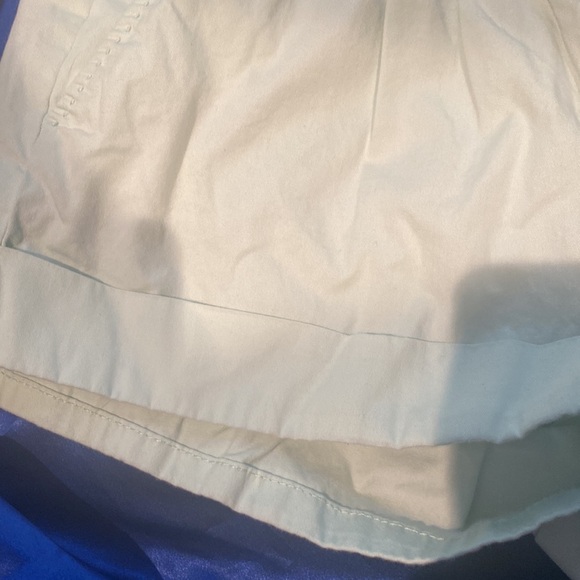 H&M size 6 cuffed hem shorts - Picture 3 of 7